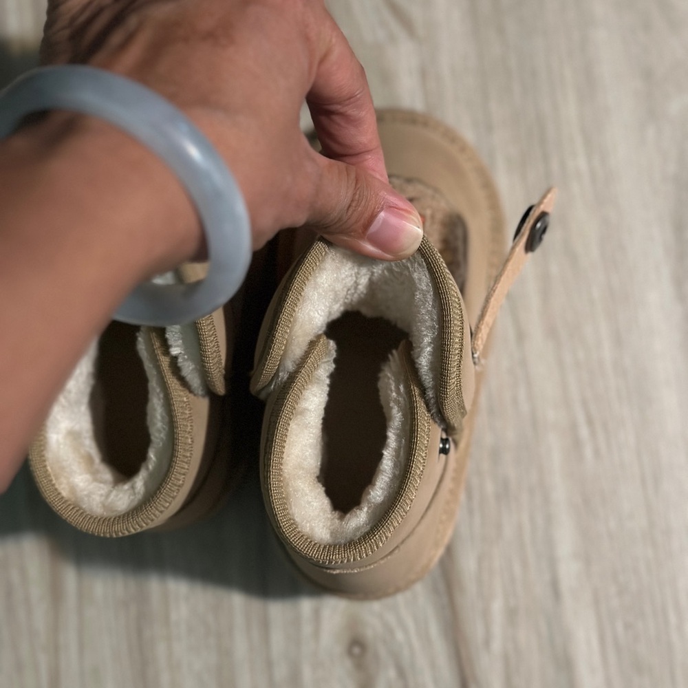 Toddler Teddy Bear Winter Boots –‎ Size 26, Beige - Picture 6 of 6